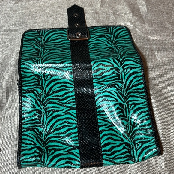 🔥SALE! Longchamp Zebra Embossed Leather bag - Picture 6 of 8